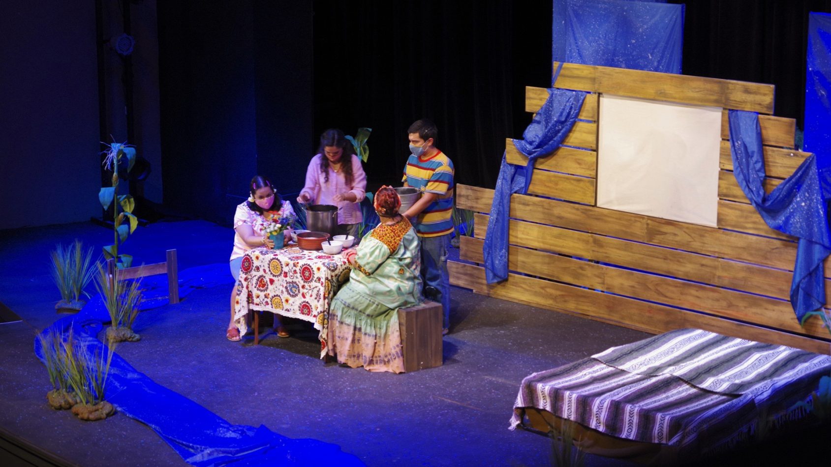 Gallery 1 - Señora Tortuga presented by The Magik Theatre
