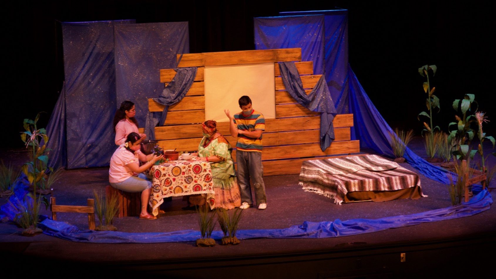 Gallery 2 - Señora Tortuga presented by The Magik Theatre